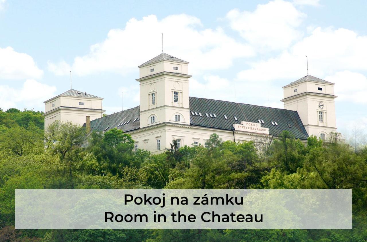 Zamek Racice Hotel Exterior photo